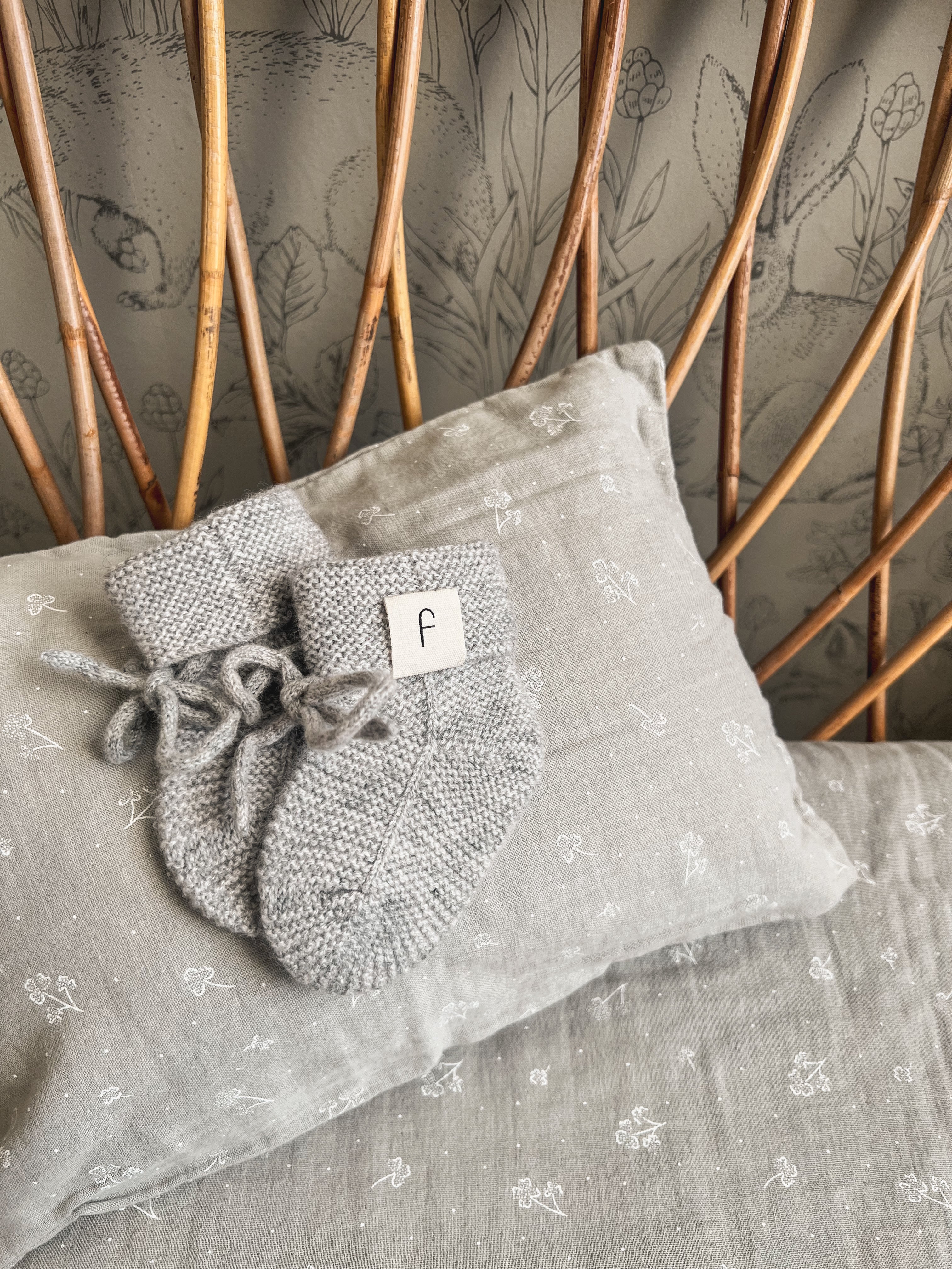The heritage cashmere bootie Grey