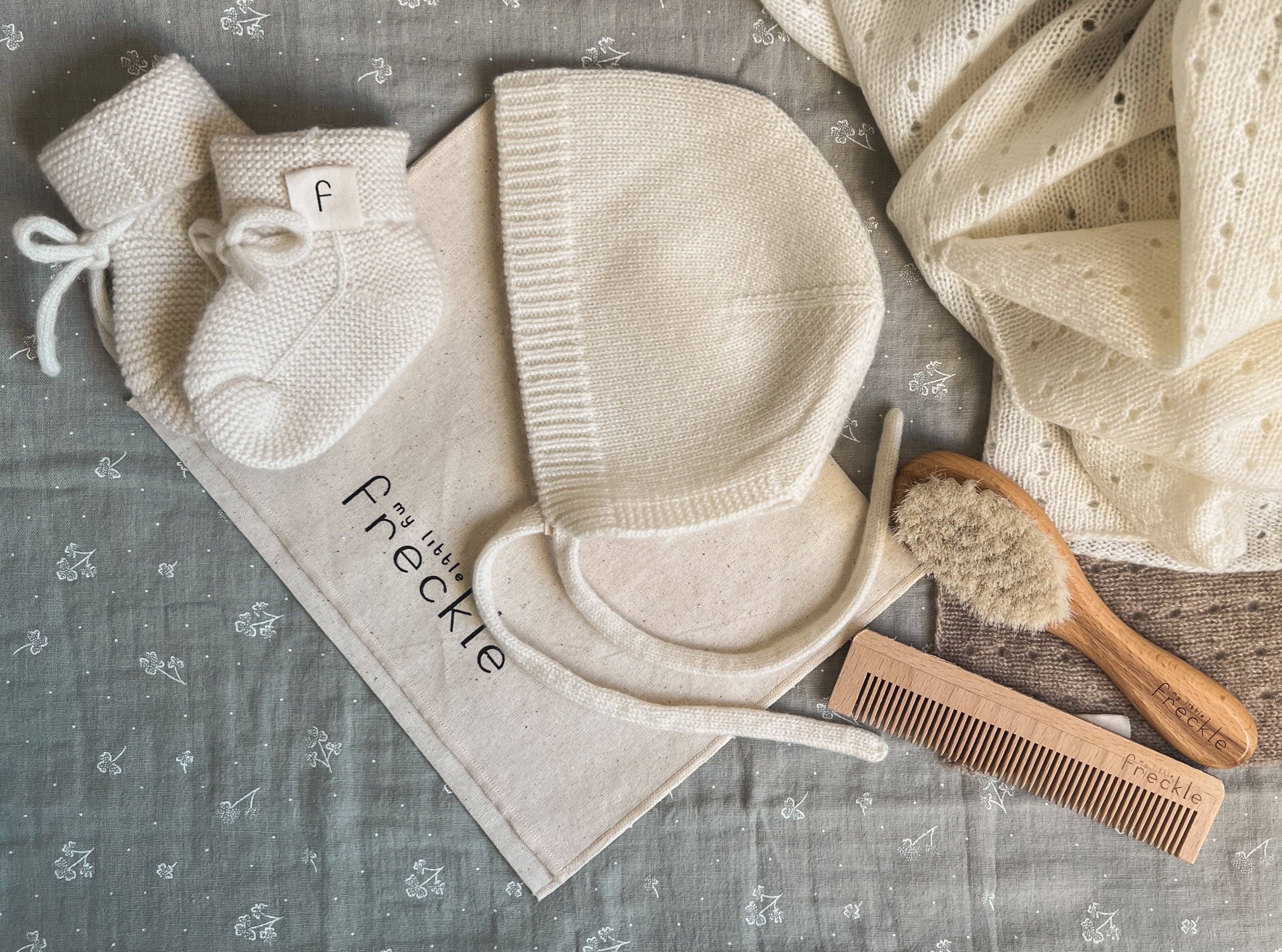 Cashmere Bonnet Ivory