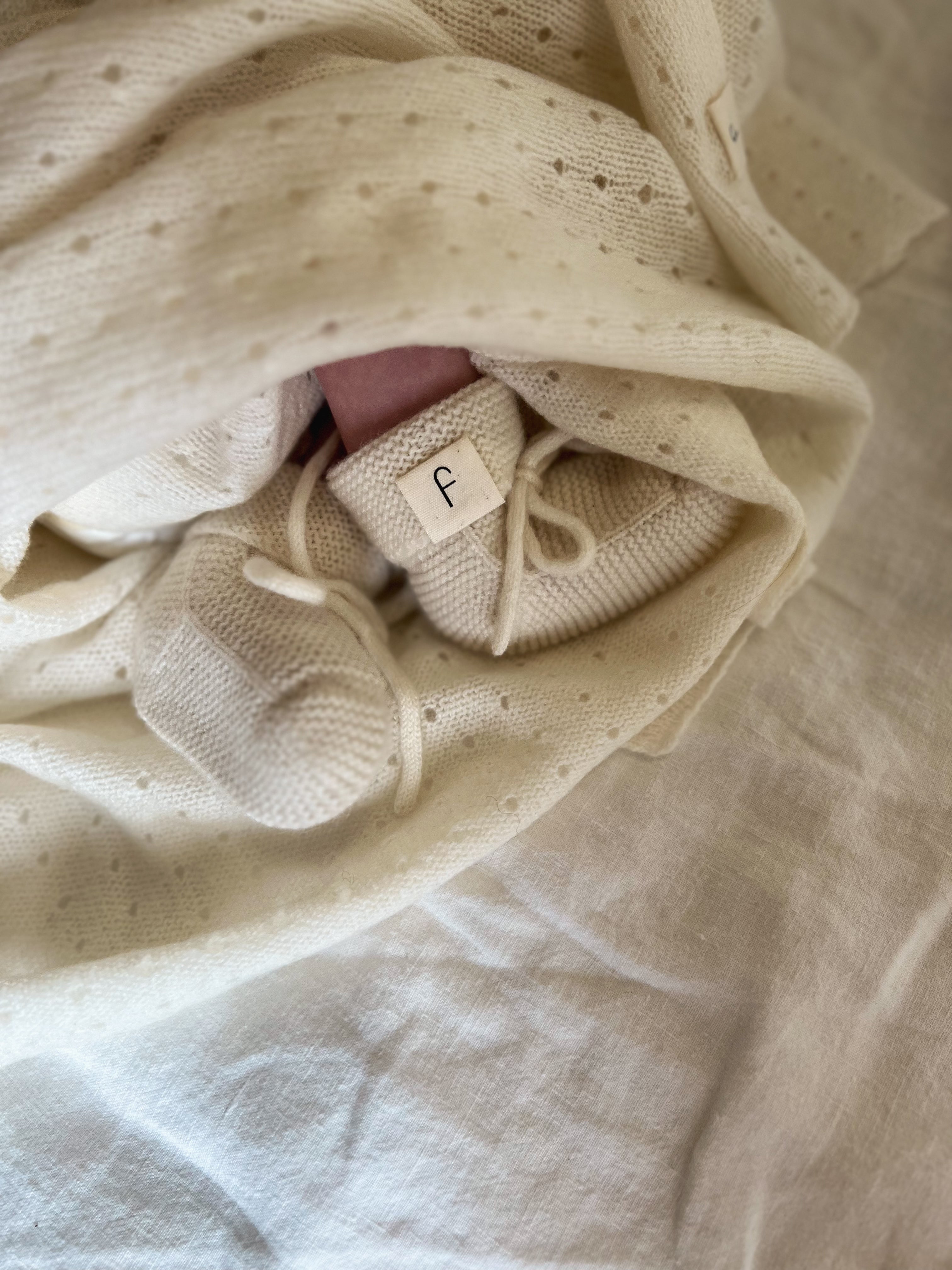 The heritage cashmere bootie Ivory