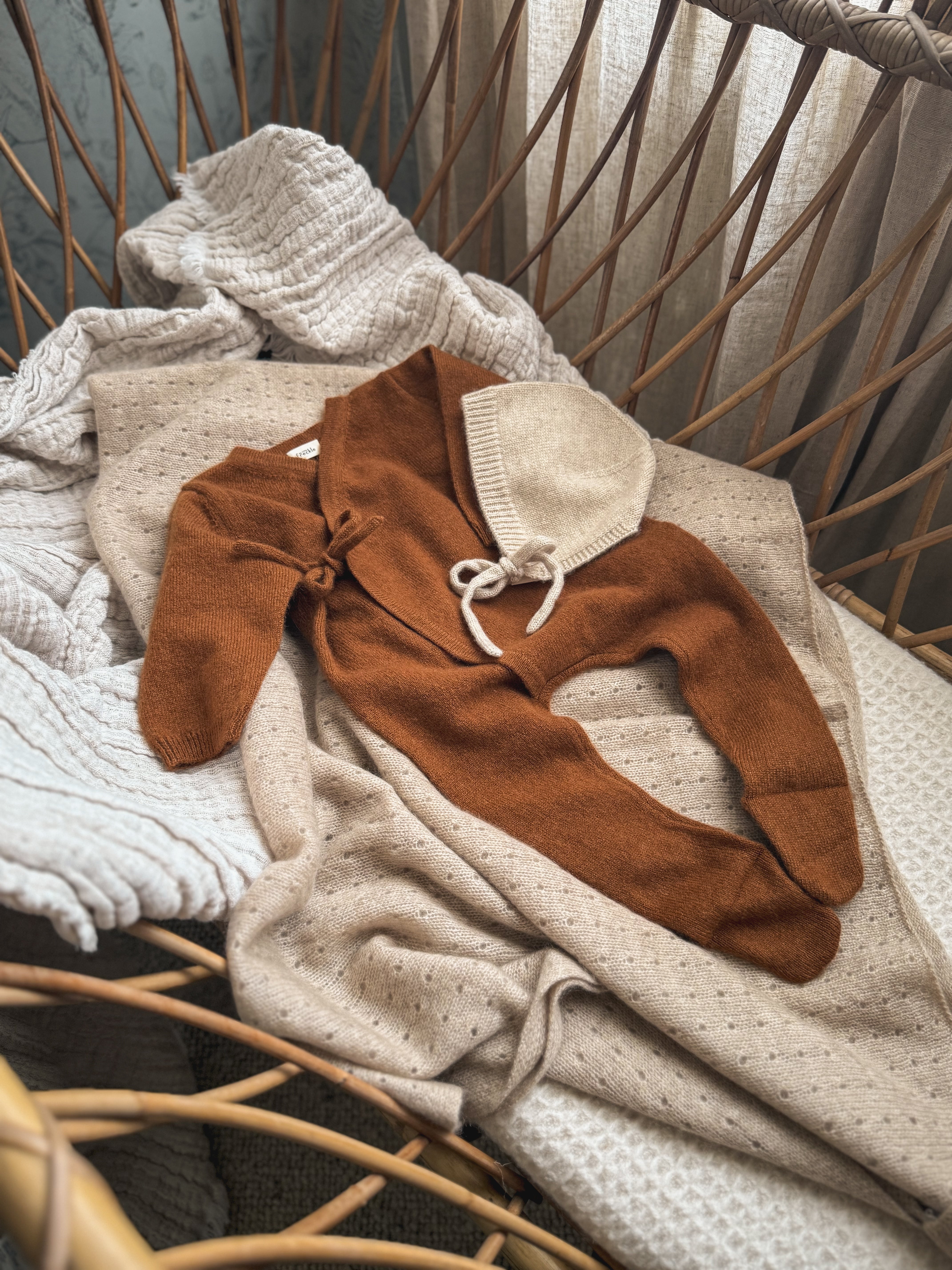Cashmere Babygrow terracotta