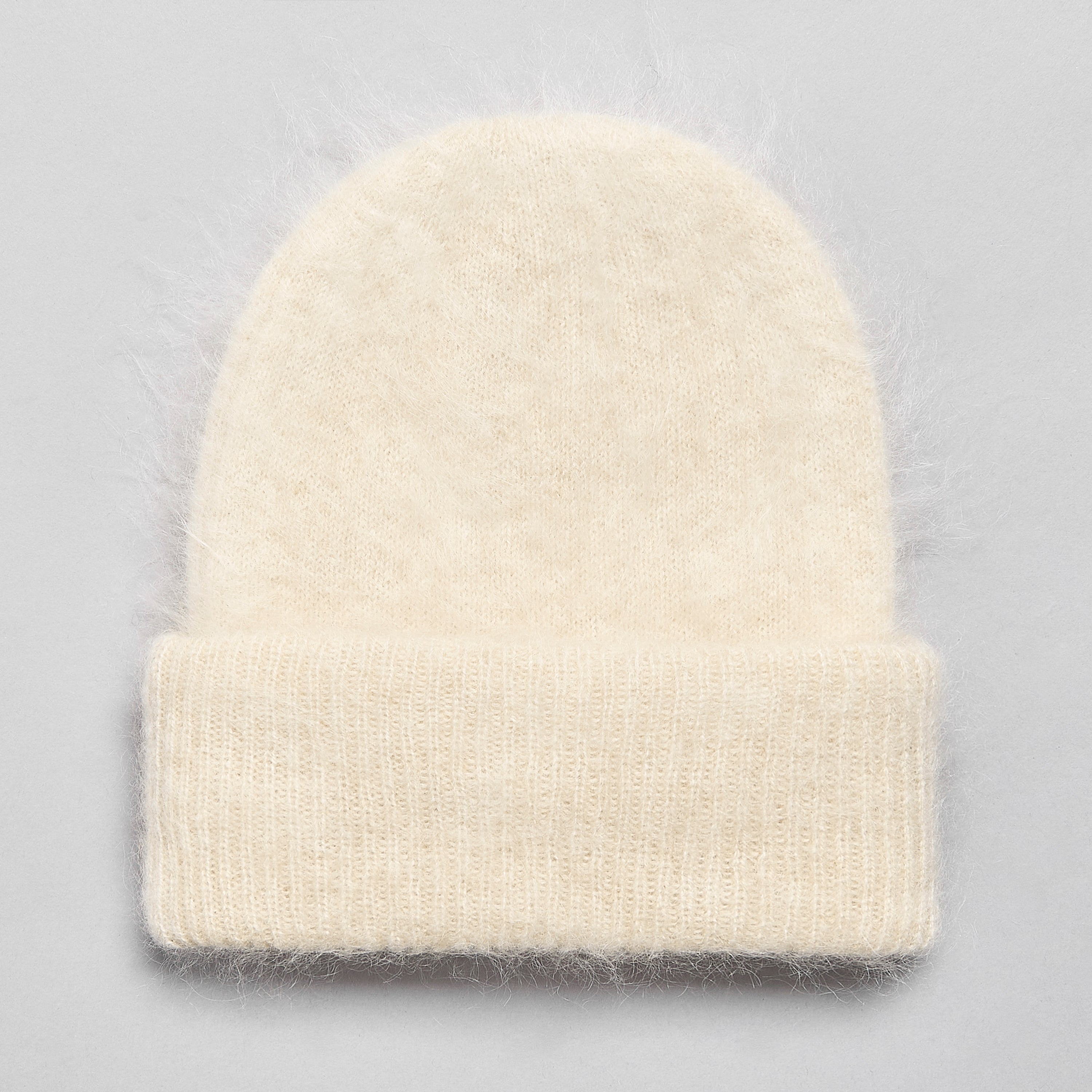 Brushed Cashmere Beanie Hat Beige