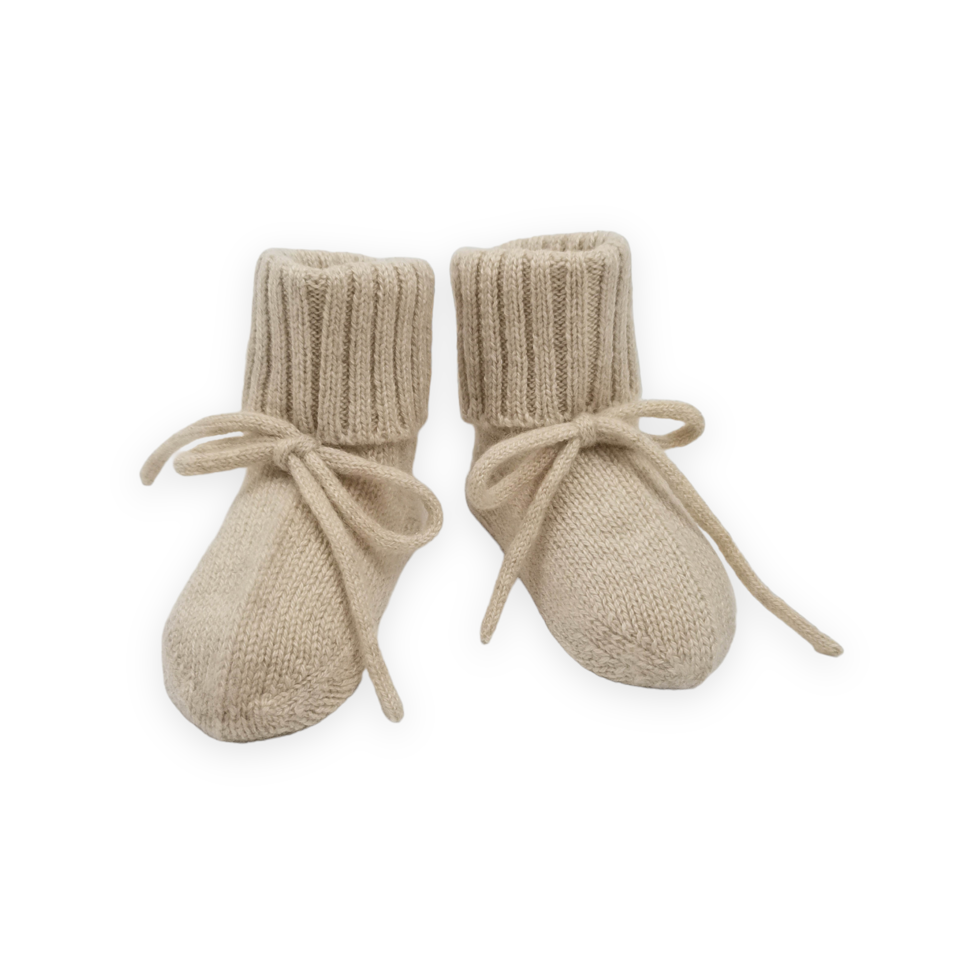 The classic cashmere bootie Almond